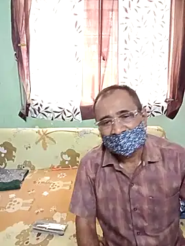 HoneyHush online show from February 2026 08:07:02 AM