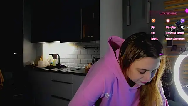 Alice Wanderr online show from March 2026 05:55:02 AM