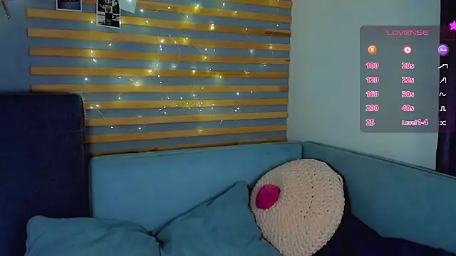 Alice Wanderr online show from March 2026 03:01:02 AM