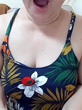 Snapshot of Yummyamasha chatting on May 2026 02:01:02 PM Yummyamasha online show from May 2026 02:01:02 PM