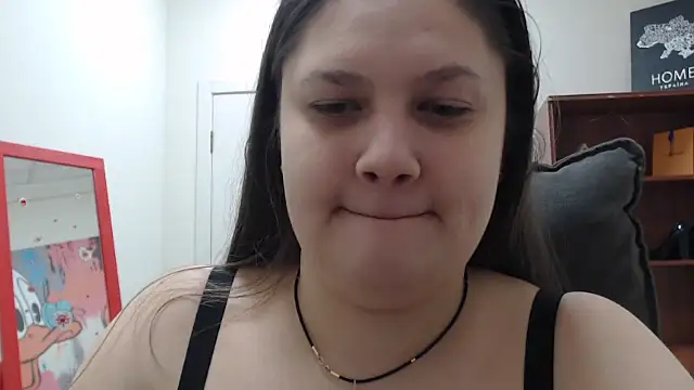 Snapshot of Maddinia chatting on March 2026 08:21:02 AM Maddinia online show from March 2026 08:21:02 AM