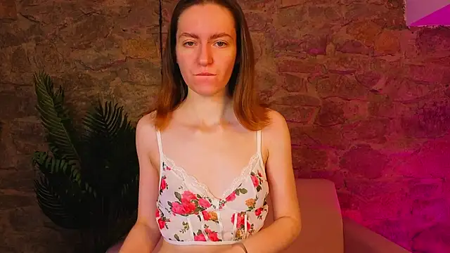 KristineValbuena online show from February 2026 01:54:01 AM