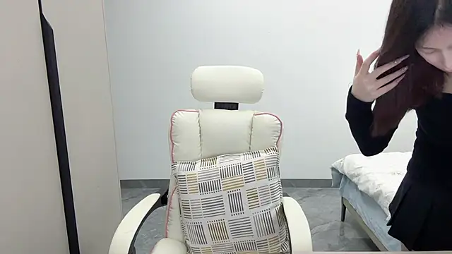 DYyyyyy-- online show from February 2026 12:11:01 PM