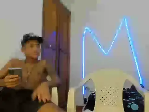 badboy420  online show from February 2026 12:09:02 AM