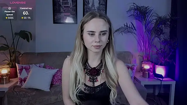   ESTELLE   online show from February 2026 03:49:02 PM