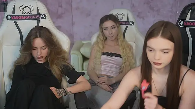 Zlata Sky online show from May 2026 06:38:01 PM