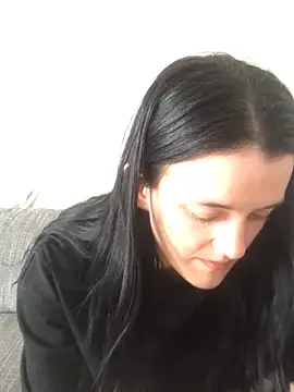 LeonieClaire online show from March 2026 12:21:01 PM