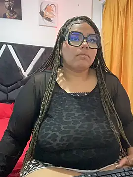 Snapshot of AlahiaFrequency chatting on March 2026 10:24:01 PM AlahiaFrequency online show from March 2026 10:24:01 PM