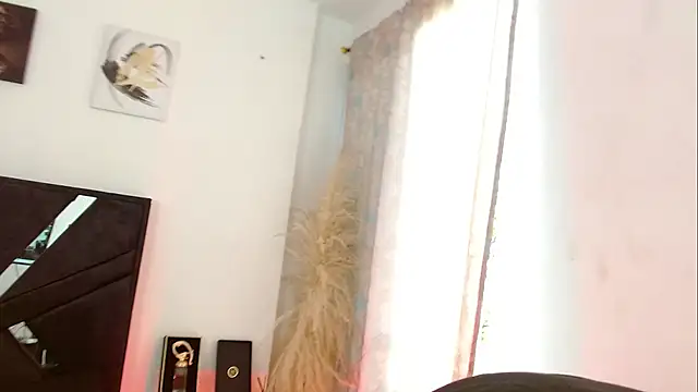 Snapshot of AlahiaFrequency chatting on March 2026 09:29:02 PM AlahiaFrequency online show from March 2026 09:29:02 PM