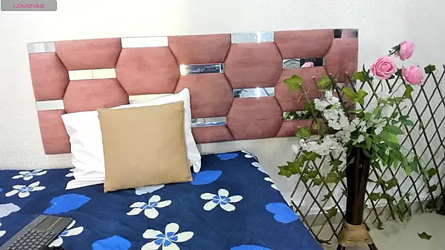 GrettaRouse online show from June 2026 08:08:01 PM