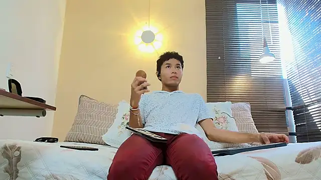 Snapshot of Damon_Salvarote_S chatting on March 2026 03:16:02 PM Damon Salvarote S online show from March 2026 03:16:02 PM