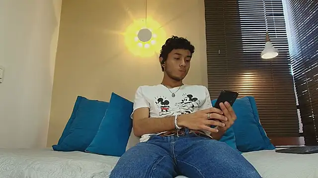 Snapshot of Damon_Salvarote_S chatting on March 2026 06:57:01 PM Damon Salvarote S online show from March 2026 06:57:01 PM