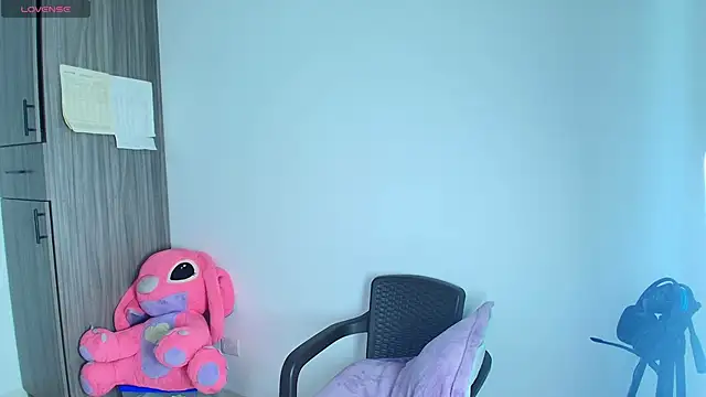 alys love online show from April 2026 01:24:02 PM