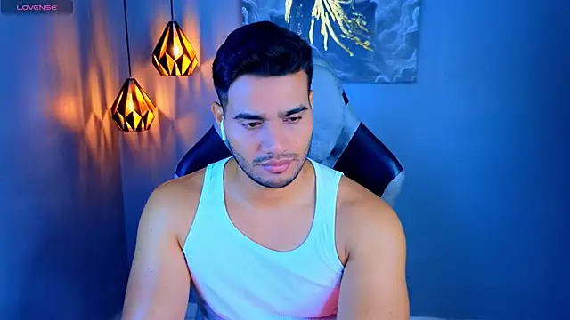 AndresRodriguez1 online show from April 2026 12:18:01 PM