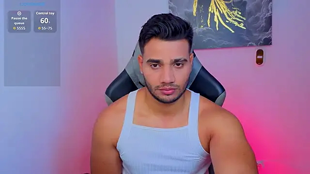 AndresRodriguez1 online show from June 2026 10:32:02 AM