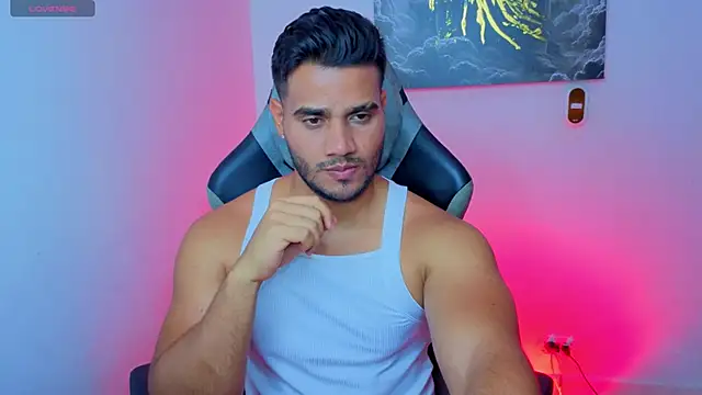 AndresRodriguez1 online show from June 2026 10:59:01 PM