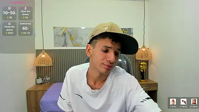 JDWhite18 online show from June 2026 01:05:02 AM