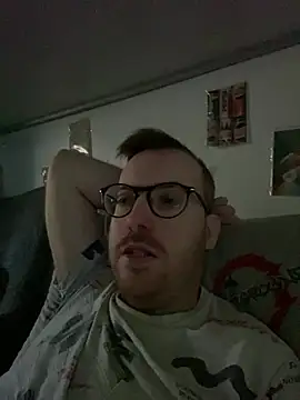 Snapshot of io1Elian chatting on March 2026 03:01:01 PM io1Elian online show from March 2026 03:01:01 PM