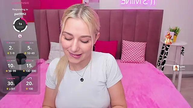MIla Stunning online show from April 2026 01:28:01 AM