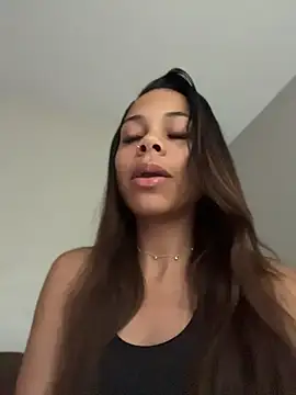 Petite Baddie online show from July 2026 09:50:02 PM