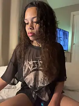 Petite Baddie online show from August 2026 04:22:01 AM