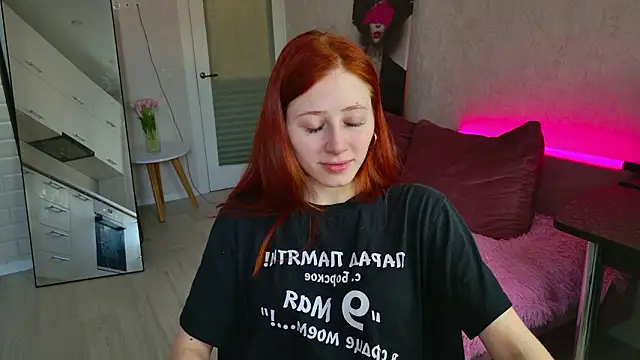 Snapshot of Weisser_Moon chatting on March 2026 05:10:02 AM Weisser Moon online show from March 2026 05:10:02 AM