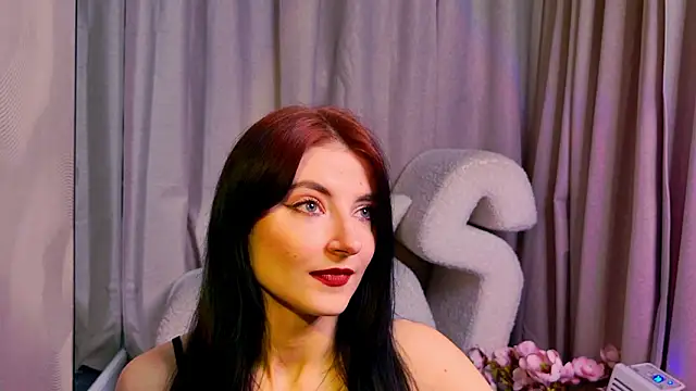 NicoleLuxe online show from March 2026 05:51:02 PM