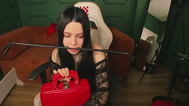 madam inferno online show from February 2026 01:36:01 PM