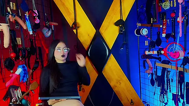 Snapshot of Candyqueen_bdsm_ chatting on March 2026 03:55:02 AM Candyqueen bdsm online show from March 2026 03:55:02 AM