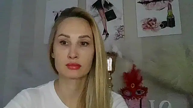 Kikki777 online show from February 2026 02:43:02 PM