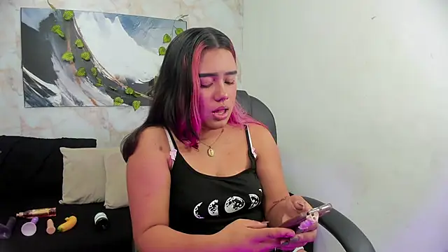 Lilith traviis online show from March 2026 07:24:01 AM