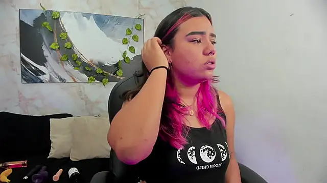 Lilith traviis online show from March 2026 09:09:01 PM