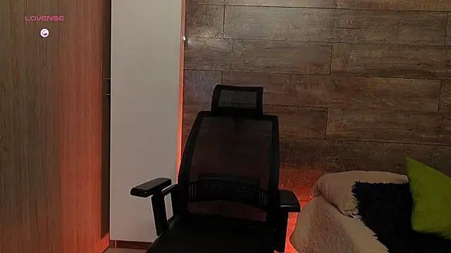 connor h1 online show from May 2026 04:06:02 AM