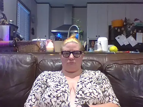 Snapshot of Dixie_Lady1986 chatting on June 2026 12:06:02 PM Dixie Lady1986 online show from June 2026 12:06:02 PM