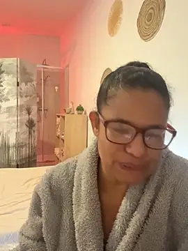 MelOnlyOf online show from February 2026 05:17:01 PM