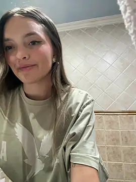 mia m222 online show from February 2026 02:49:01 AM