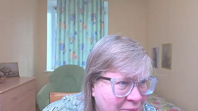 Emma Eclipsee online show from March 2026 11:58:01 AM