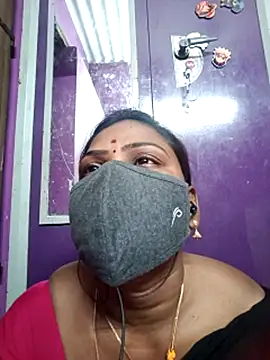 Snapshot of Tamil_Hot_Nisha chatting on April 2026 07:07:02 PM Tamil Hot Nisha online show from April 2026 07:07:02 PM