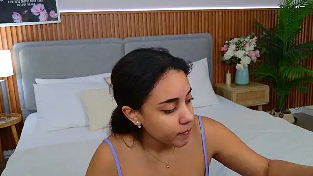 Snapshot of Luna_Cortier chatting on June 2026 05:32:02 AM Luna Cortier online show from June 2026 05:32:02 AM