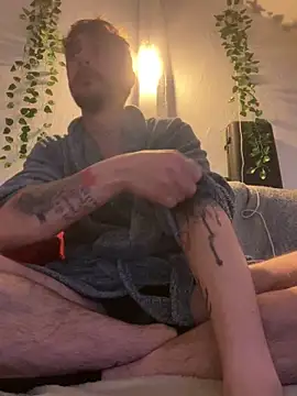 Snapshot of Piratee666 chatting on March 2026 11:33:01 PM Piratee666 online show from March 2026 11:33:01 PM