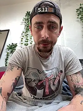 Snapshot of Piratee666 chatting on March 2026 08:32:02 AM Piratee666 online show from March 2026 08:32:02 AM