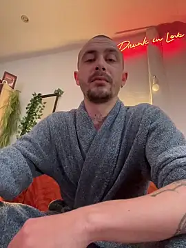 Snapshot of Piratee666 chatting on March 2026 07:31:02 AM Piratee666 online show from March 2026 07:31:02 AM