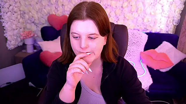 KristiFoxy online show from April 2026 01:38:02 PM