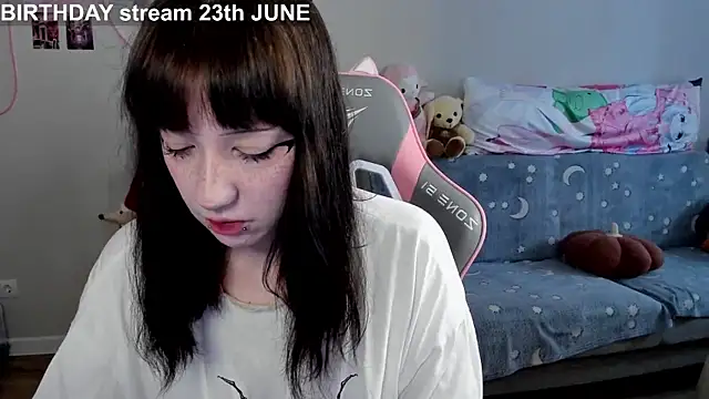 MollysLand online show from June 2026 09:24:02 AM