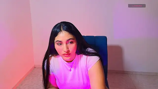 Snapshot of Lya_dubois_ chatting on May 2026 02:33:01 PM Lya dubois online show from May 2026 02:33:01 PM
