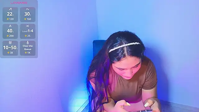 Snapshot of Lya_dubois_ chatting on May 2026 04:01:02 PM Lya dubois online show from May 2026 04:01:02 PM