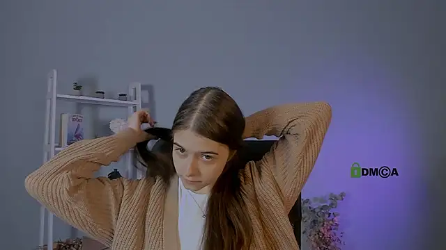 molly hollow online show from February 2026 12:19:01 PM