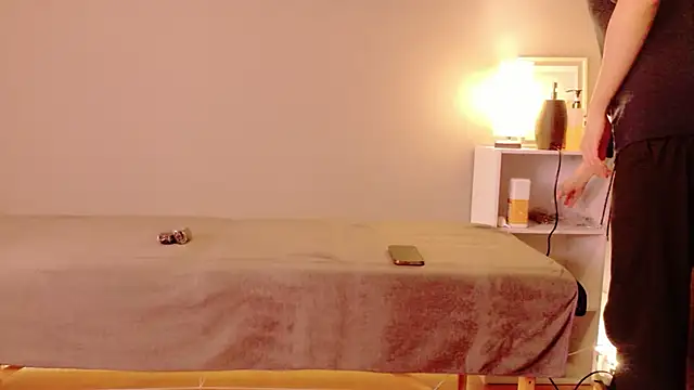 Oil de SPA online show from February 2026 06:01:01 PM