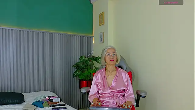 miss monserrate01 online show from June 2026 01:25:02 PM