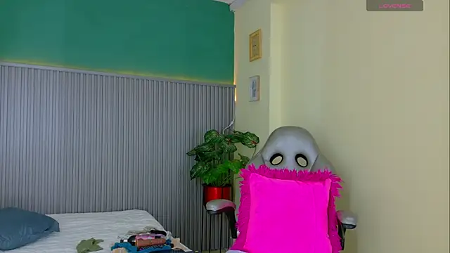 miss monserrate01 online show from June 2026 02:04:02 PM